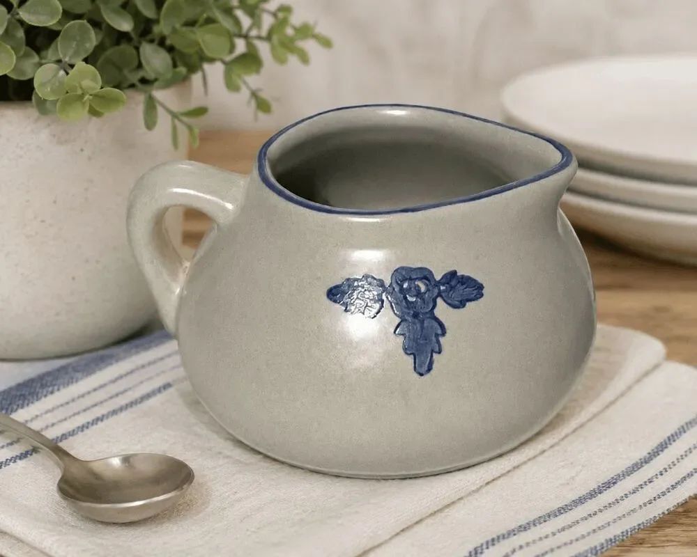 Pfaltzgraff Yorktowne Gravy Sauce Boat Pitcher Blue Gray Stoneware 7-414